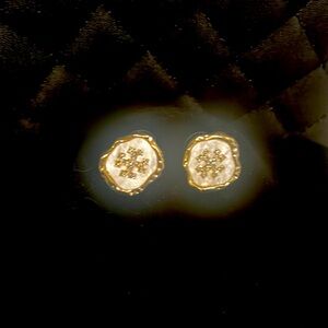 Gold and mother of pearl earrings